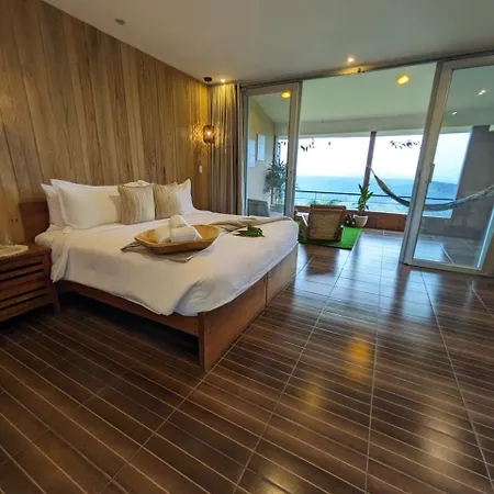 Vibra Healing Lodge Y Spa Teniente Hugo Ortiz Exterior foto