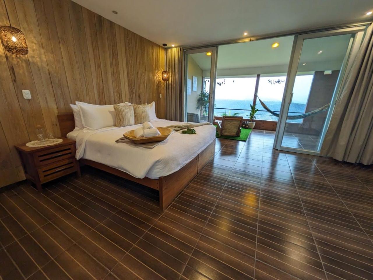 Vibra Healing Y Lodge Teniente Hugo Ortiz