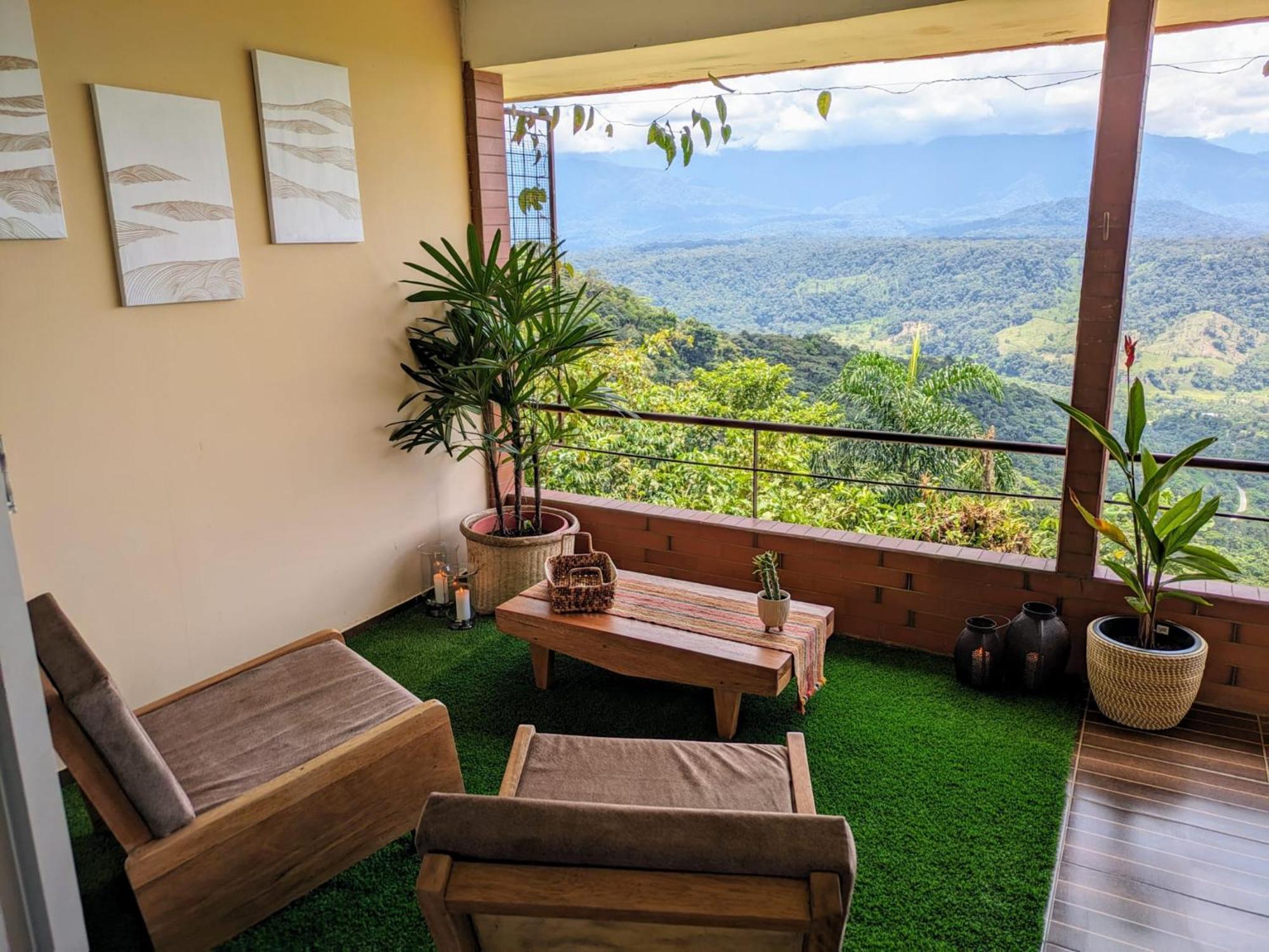 Lodge Vibra Healing Y Teniente Hugo Ortiz